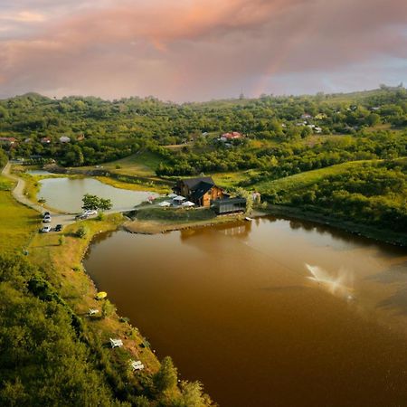 Mountain Lake Jbs Hotel Foksány Kültér fotó