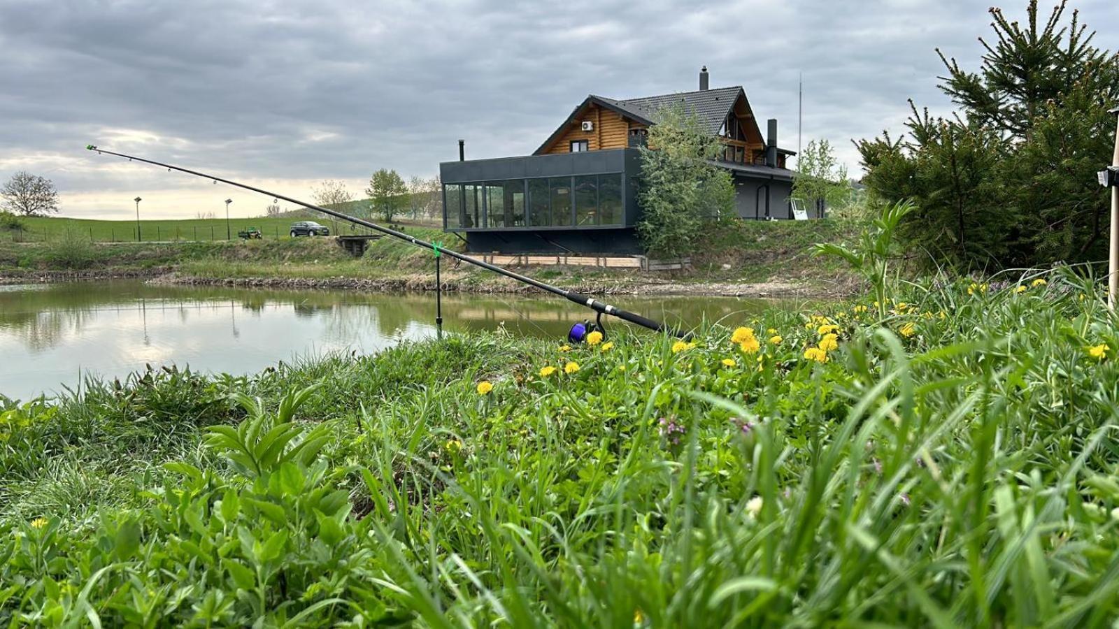 Mountain Lake Jbs Hotel Foksány Kültér fotó