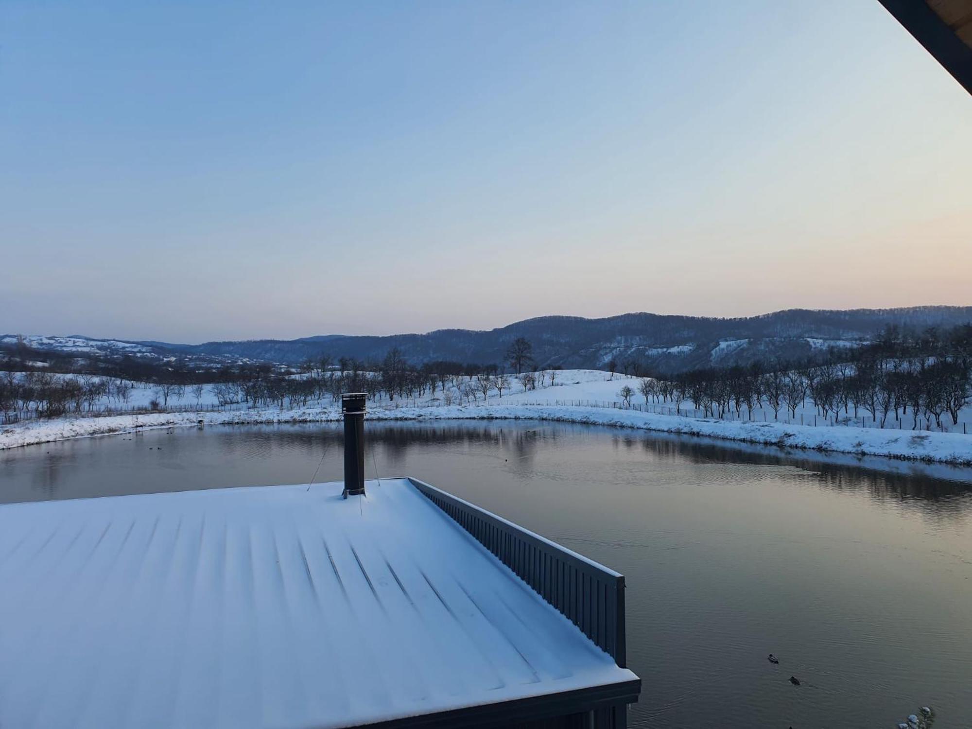 Mountain Lake Jbs Hotel Foksány Kültér fotó